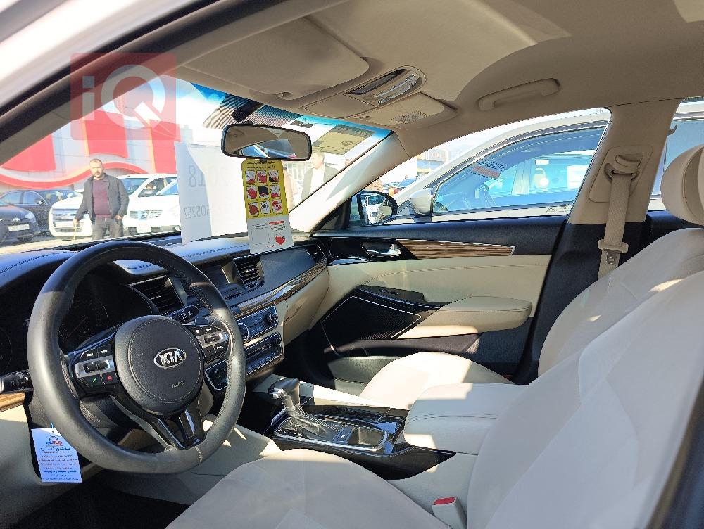 Kia Cadenza